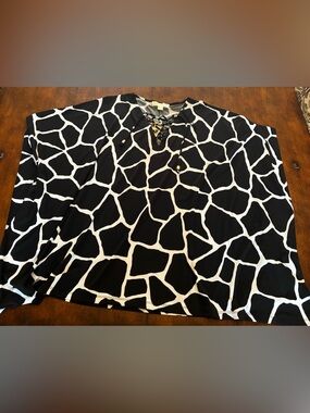 Black & White Giraffe Print Lace-Up Poncho Style Top